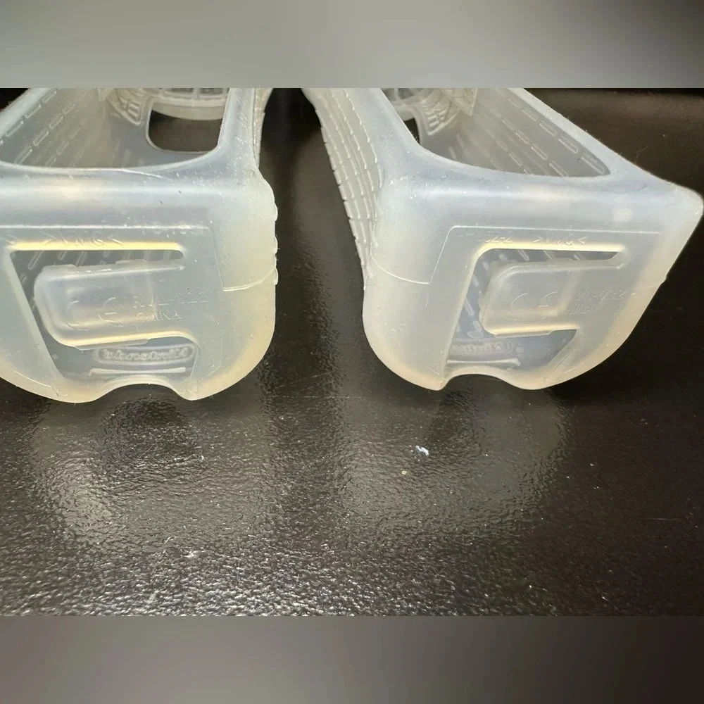 Nintendo Wii Controller Rubber Gel Cover PAIR 2